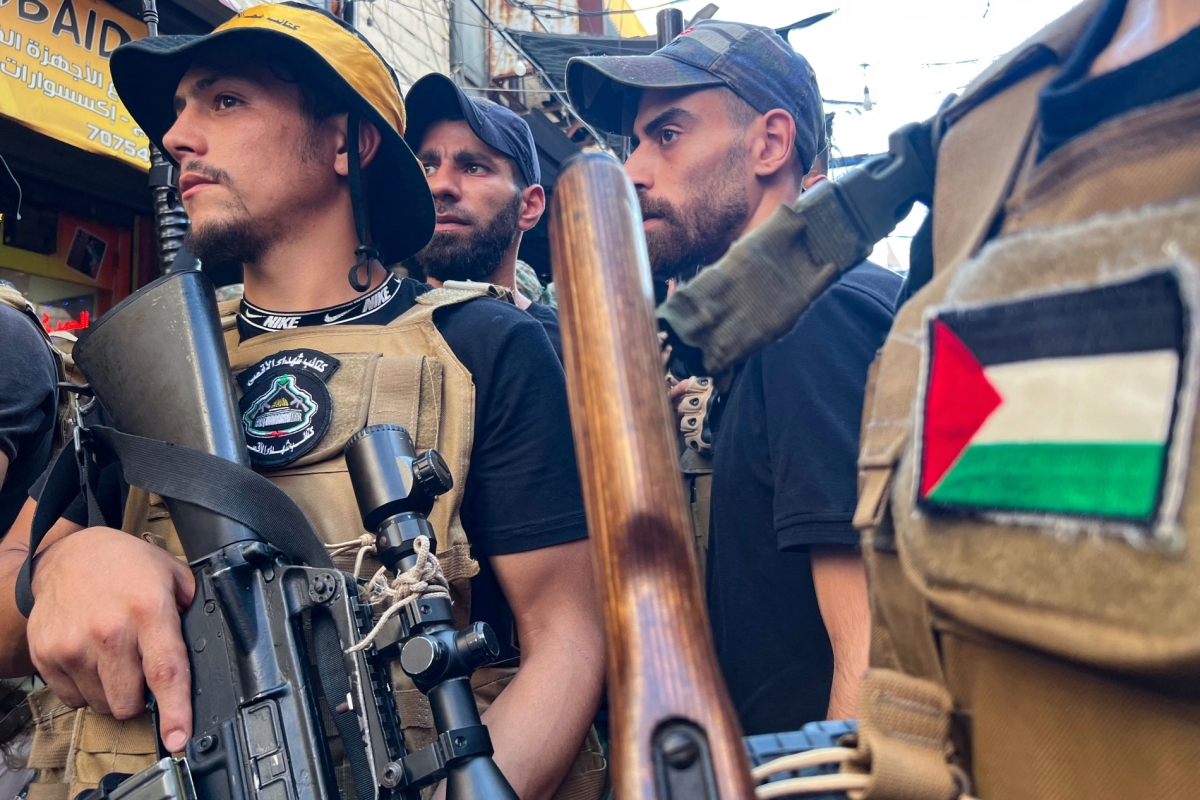 قائد الأمن الوطني الفلسطيني في لبنان: مخيمات البقاع خالية من السلاح الثقيل