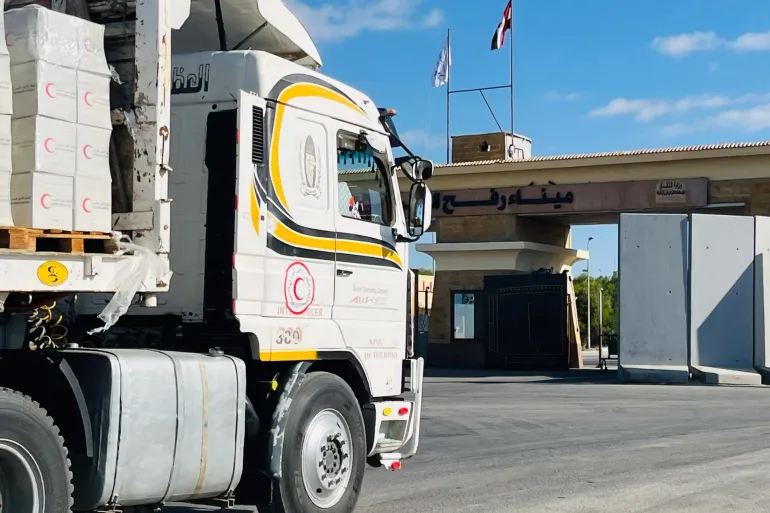 فايننشال تايمز: حرب إيران تقلّص المساعدات وتفاقم معاناة غزة