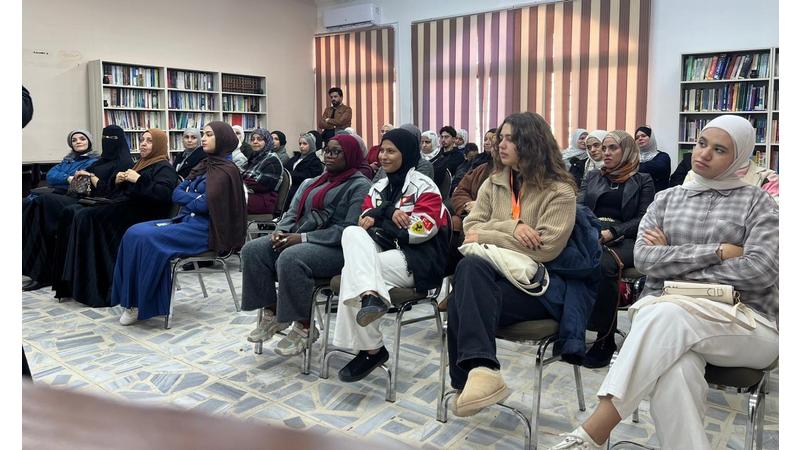 جلسة حوارية في الزرقاء تناقش العنف الرقمي ضد الفتيات والنساء