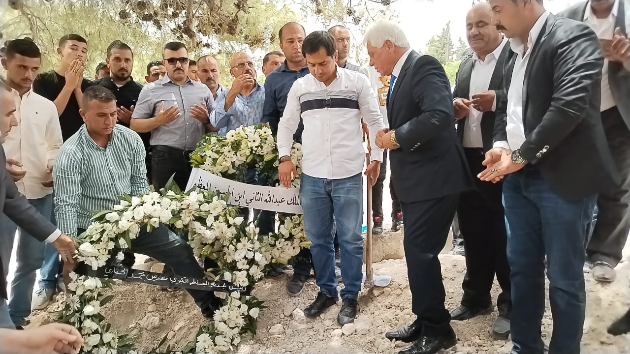 مندوباً عن جلالة الملك العيسوي يشارك في تشييع جثمان الفقيد الفزاع العوامله