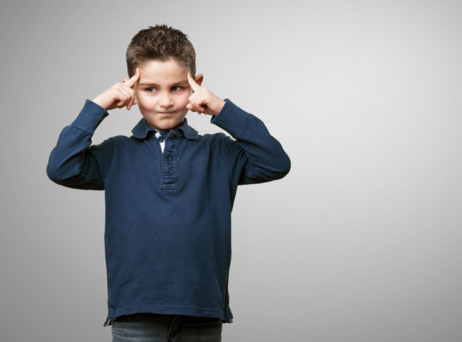 8 أسئلة لتنمية الذكاء اطرحيها على طفلك يوميّاً