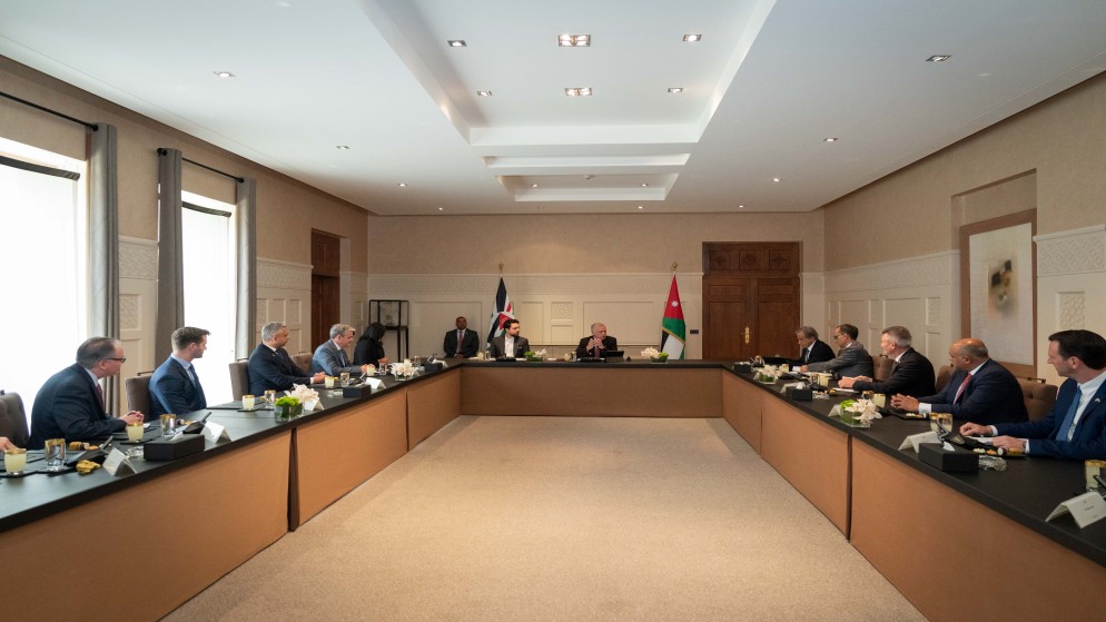 الملك: استقرار بيئة الأعمال وتوفر كوادر مؤهلة عززا قدرة الأردن على جذب الاستثمارات
