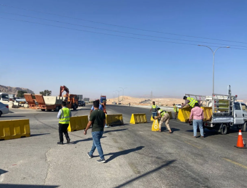 إغلاقات مؤقتة وصيانة على الطريق الصحراوي وطريق المطار