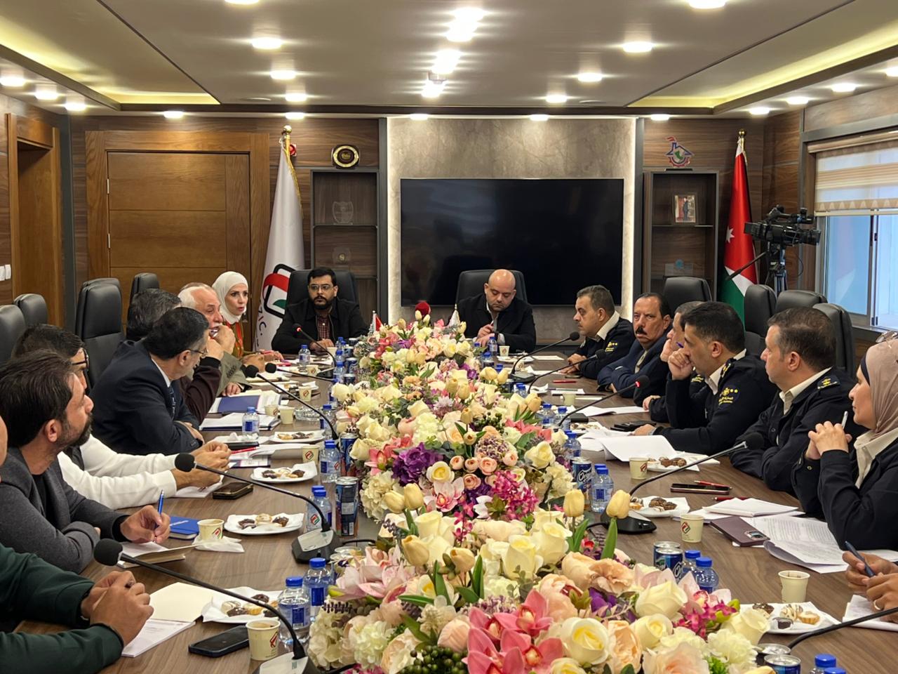 هيئة مستثمري المناطق الحرة والجمارك تبحثان متطلبات القطاع الصناعي في حرة الزرقاء 