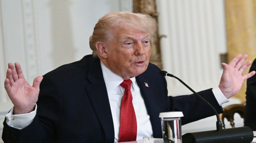 ترامب: "أسطول حربي" أميركي يتحرك باتجاه إيران