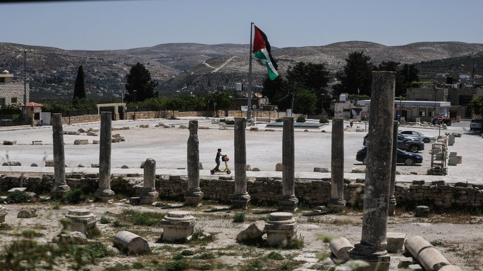 مستوطنون يقتحمون الموقع الأثري في سبسطية الفلسطينية