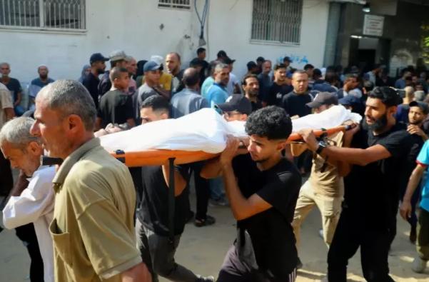 بالأسماء: 11 شهيدًا في مجزرة الاحتلال الدَّامية بحيِّ الزيتون 
