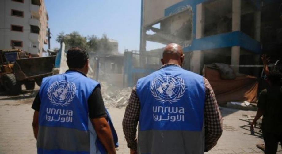 فصل "أونروا" مئات الموظفين ..  "تفريغ تعسفيٌ" للمؤسسة الأممية 