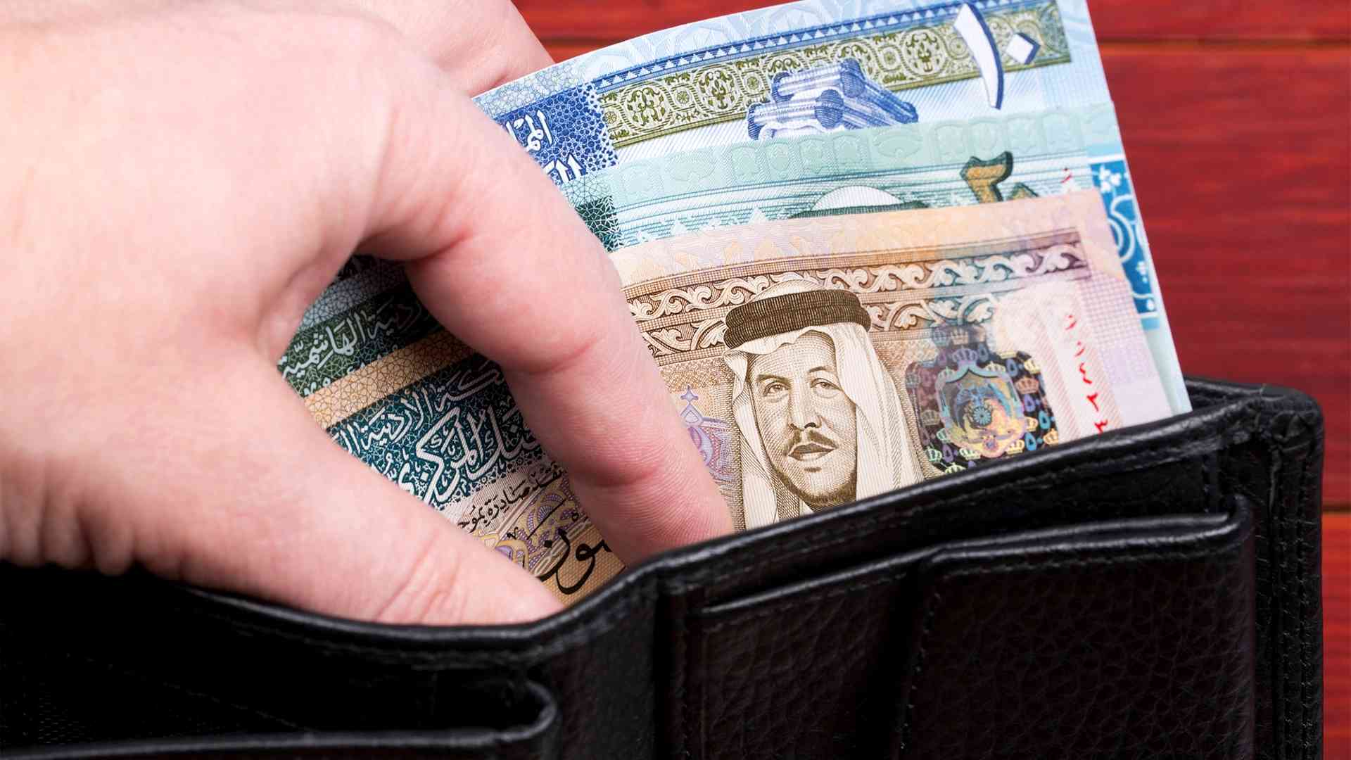 هل تأجيل القروض عادة موسمية أم ضرورة اقتصادية؟