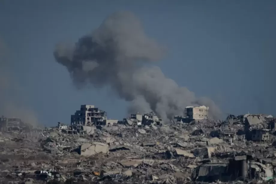 آخر التطورات ..  الاحتلال يواصل خرق اتفاق وقف إطلاق النَّار بغزَّة 