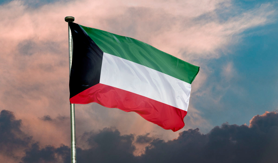 الكويت: الدفاعات الجوية تتصدى لهجمات صاروخية وطائرات مسيّرة معادية