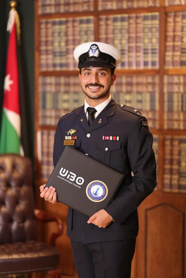 الشبلي يحصد المركز الأول في العلوم والعمليات البحرية من جامعة UBO الفرنسية