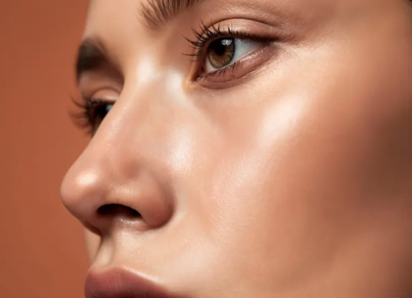 7 أساليب طبيعية لترميم حاجز البشرة 