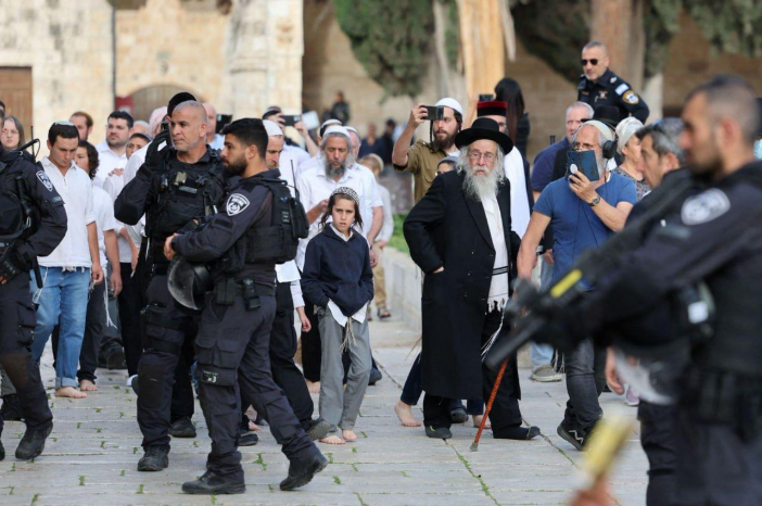 مستوطنون ينفذون اقتحامات جديدة للمسجد الأقصى