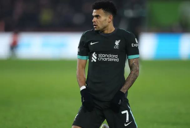 شروط ليفربول تُصعّب على برشلونة انتداب دياز 
