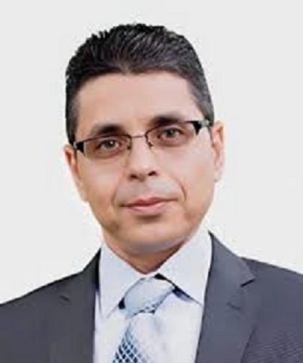 الدكتور فتحي محمود احميده  ..  مبارك
