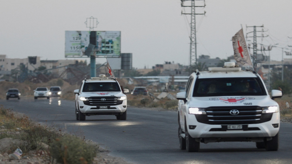 الصليب الأحمر: إسرائيل أعادت جثامين 15 فلسطينيا إلى قطاع غزة