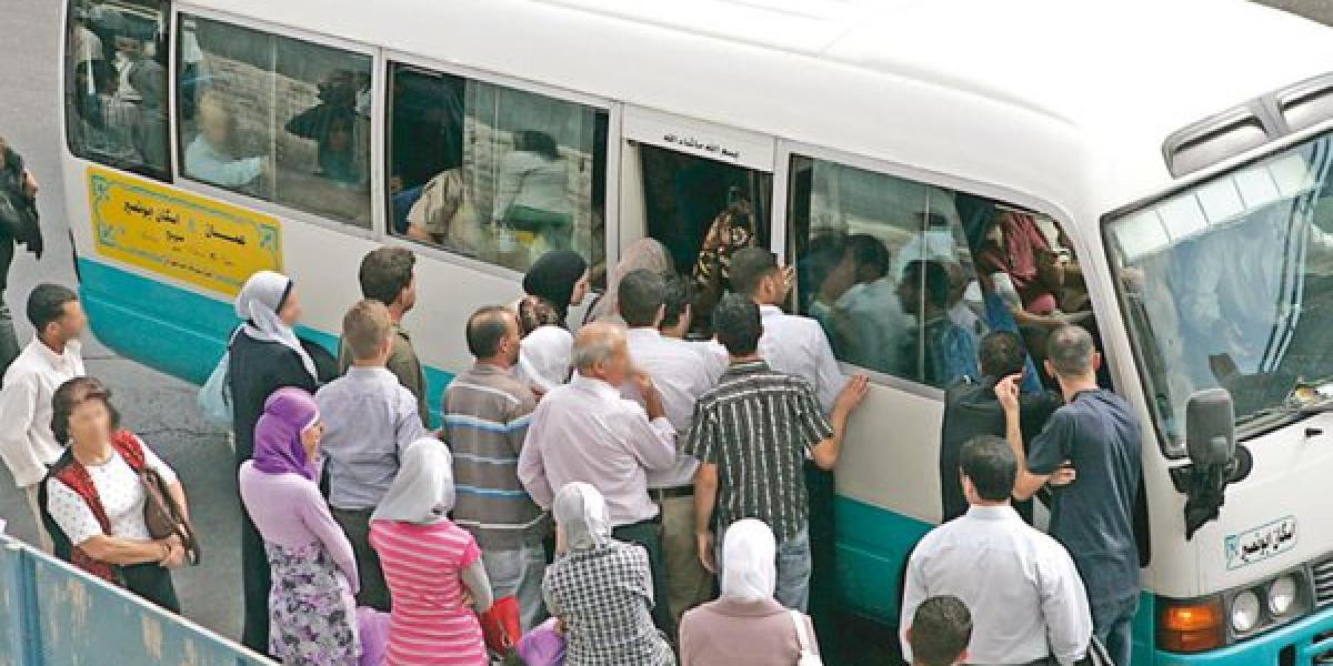 بعد 8 سنوات من الثبات ..  أجور النقل العام ترتفع بين 5 و10 قروش