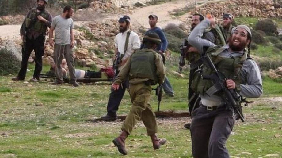 مستعمرون يهاجمون قرية أبو فلاح بحراسة الجيش  