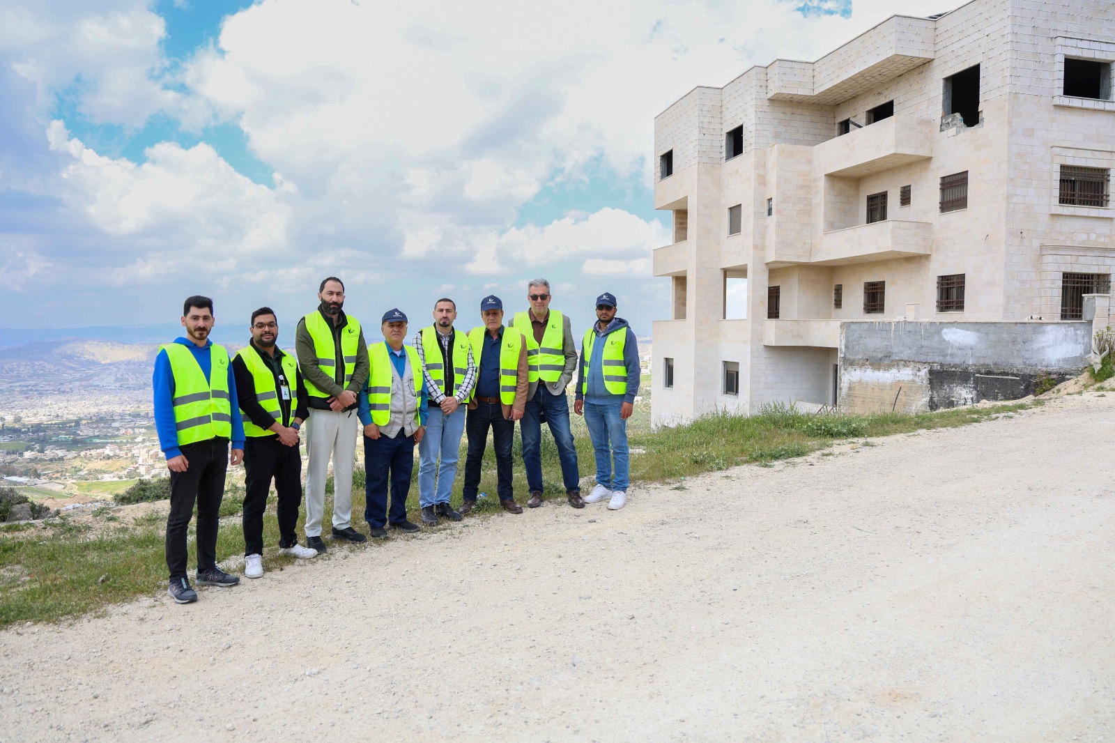 "المهندسين" توصي بوقف إصدار التراخيص الإنشائية في المنطقة المحيطة بانزلاق صافوط 