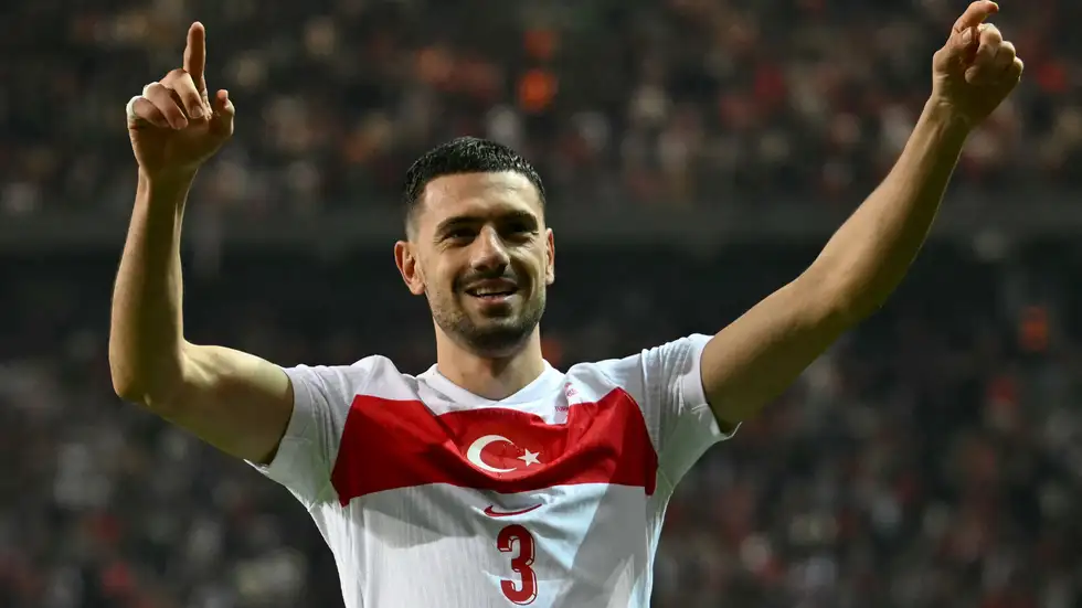 قرار نهائي ..  الكشف عن موقف ديميرال من مباراة تركيا ورومانيا