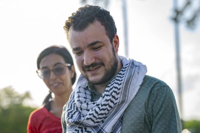 محكمة أميركية تأمر بترحيل الناشط الفلسطيني محمود خليل إلى سوريا أو الجزائر