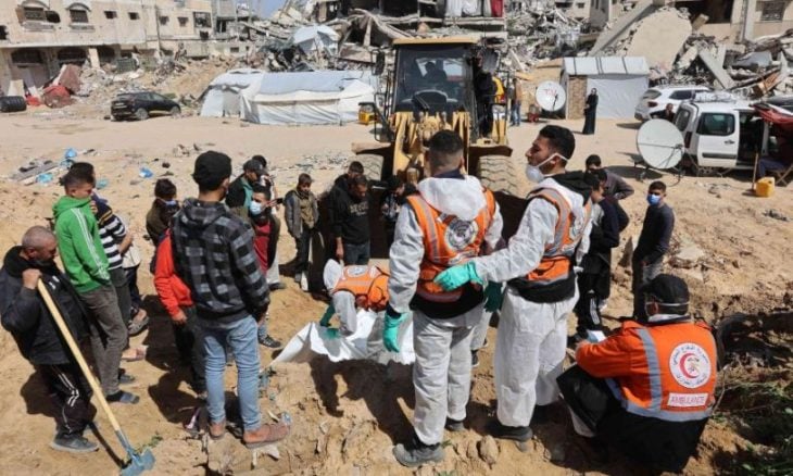 الدفاع المدني بغزة: اكتشاف رفات لفلسطينيين قتلتهم إسرائيل