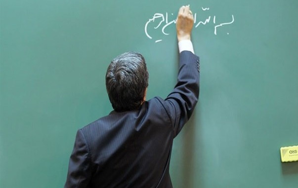معلمو المنصات يحوّلون طلبة التوجيهي إلى "بضاعة" على مواقع التواصل