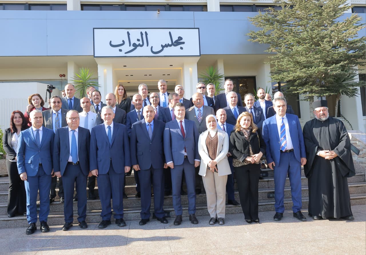 القاضي يفتتح أعمال المؤتمر العام للجمعية البرلمانية الدولية للأرثوذكسية