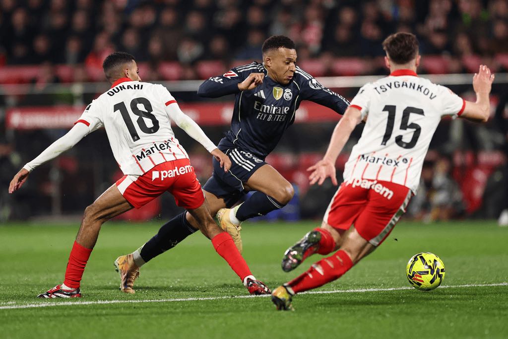 أين اختفت هوية ريال مدريد؟ غضب جماهيري يتصاعد بسبب أسلوب اللعب الحالي