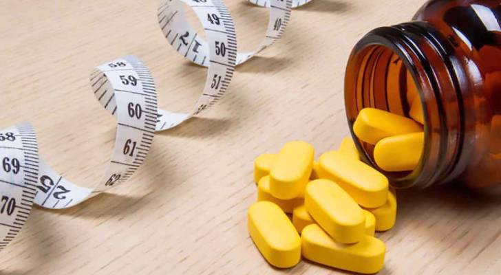 ضبط مستلزمات طبية تجميلية وأدوية مخالفة بمكتب تجاري