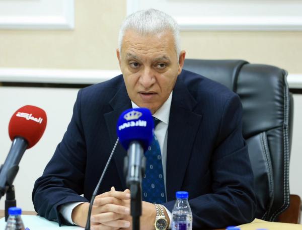 العموش: سأقدم مذكرة نيابية لإقالة وزير الصناعة ومديرة المواصفات