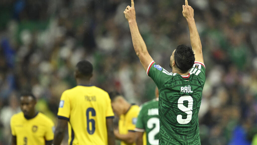 المكسيك تفوز على الإكوادور 2-0 وتبلغ دور الـ 16