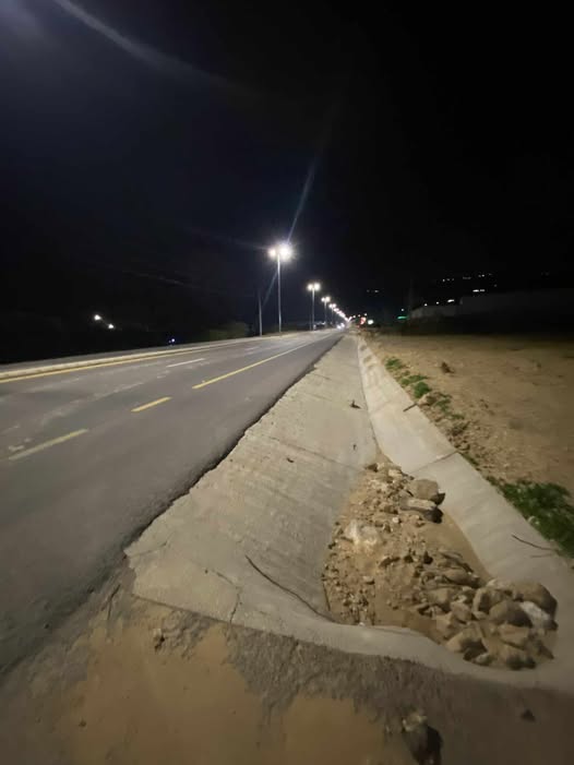 مواطنون يشكون انجرافات وانهيارات على طريق العارضة مع اقتراب منخفض جوي جديد