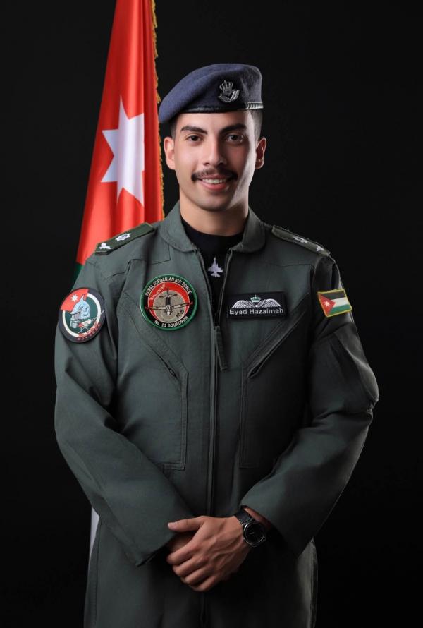 كابتن طيار إياد الهزايمه  ..  ألف مبارك