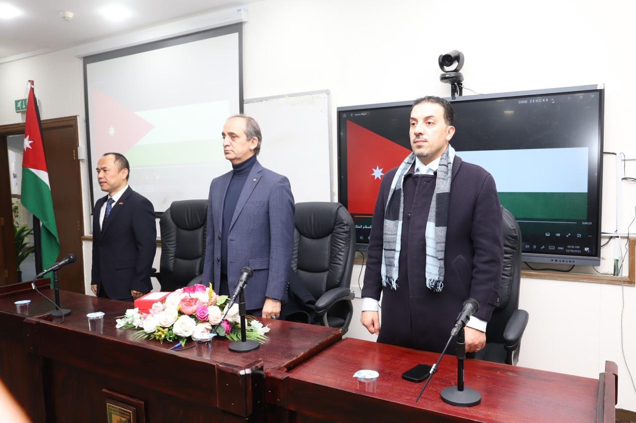 ​"البلقاء التطبيقية" تبحث التعاون الأكاديمي مع السفارة الصينية