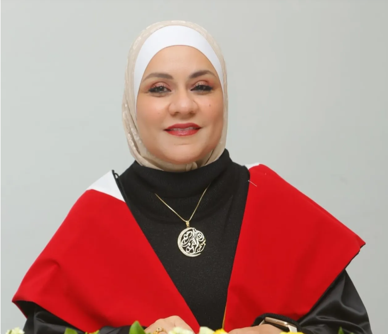 تهنئة لمنال ابو الشيخ بمناسبة الحصول على الدكتوراه