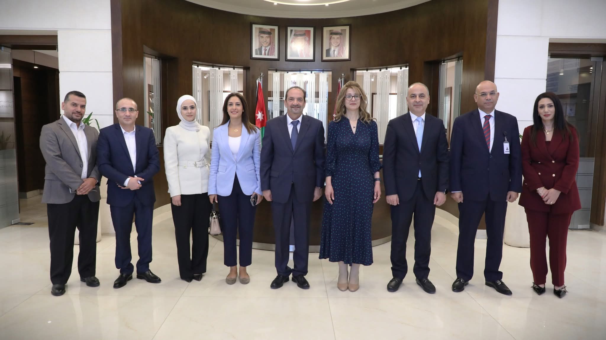 جامعة الشرق الأوسط تستقبل وفدًا من صندوق الملك عبد الله الثاني للتنمية لبحث سبل التعاون المشترك