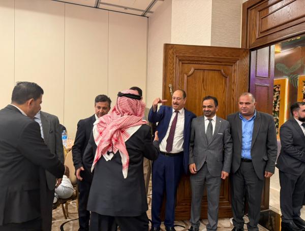 الأطباء يشاركون نقيبهم فرحة زفاف نجله 