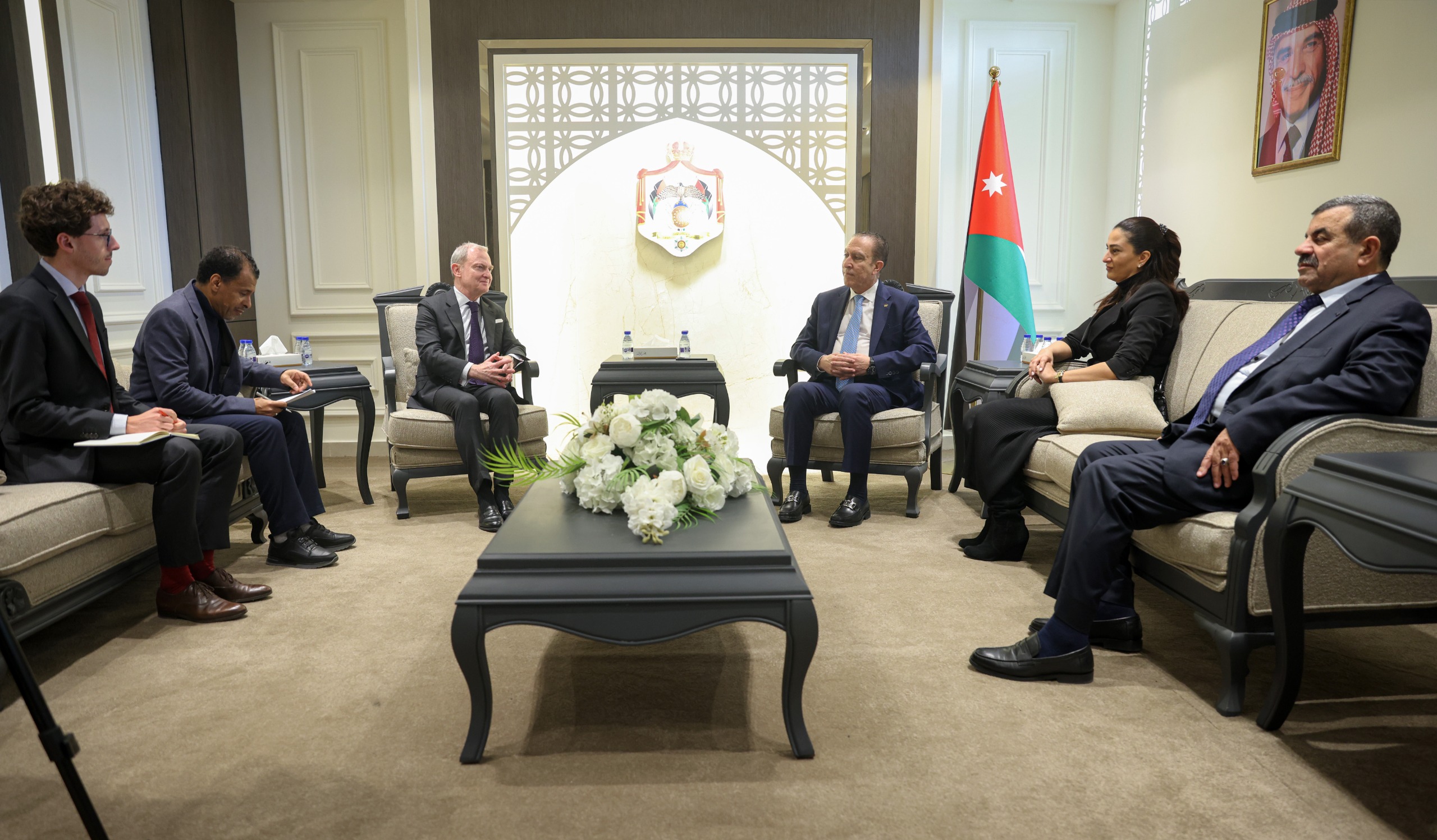 جمعية الصداقة الأردنية–الفرنسية تلتقي السفير الفرنسي