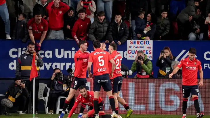 صفعة ربع قرن ..  أوساسونا يجدد آلام تهديد صدارة ريال مدريد