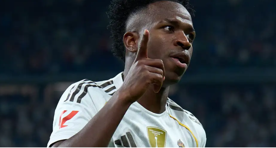 لإنهاء الشائعات ..  اتفاق قريب بين ريال مدريد وفينيسيوس