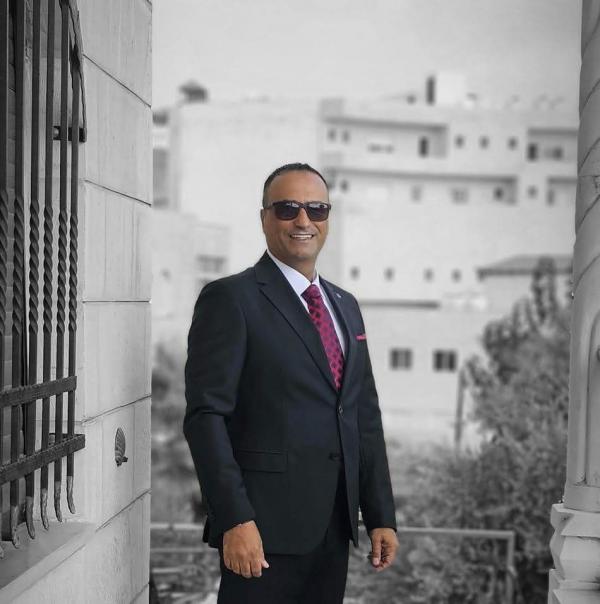 الدكتور يزن علي عليمات  ..  مبارك الدكتوراه في إدارة الأعمال