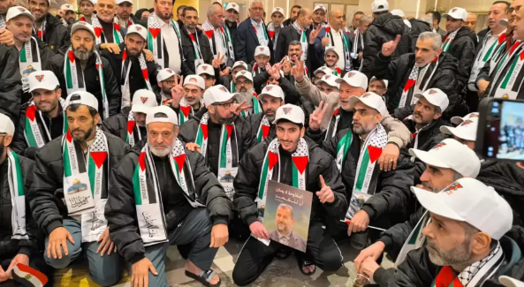 بالأسماء ..  دفعة جديدة من الأسرى المحررين تصل إلى تركيا 