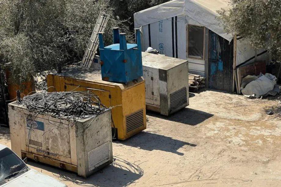 حين تصبح الكهرباء رفاهية… حياة سكان غزة تحت حكم المولدات  