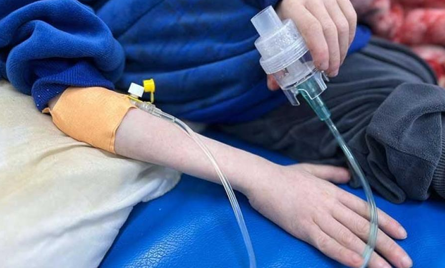 الشِّفاء مستحيل في غزَّة ..  جرحى بلا دواء وجوعى بلا طعام  