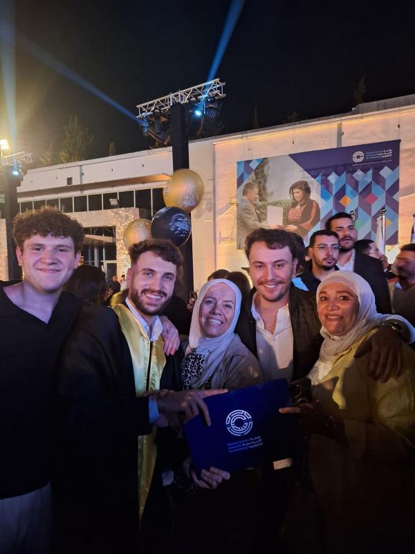 أسيد اسامة الاغبر  ..  مبارك التخرج