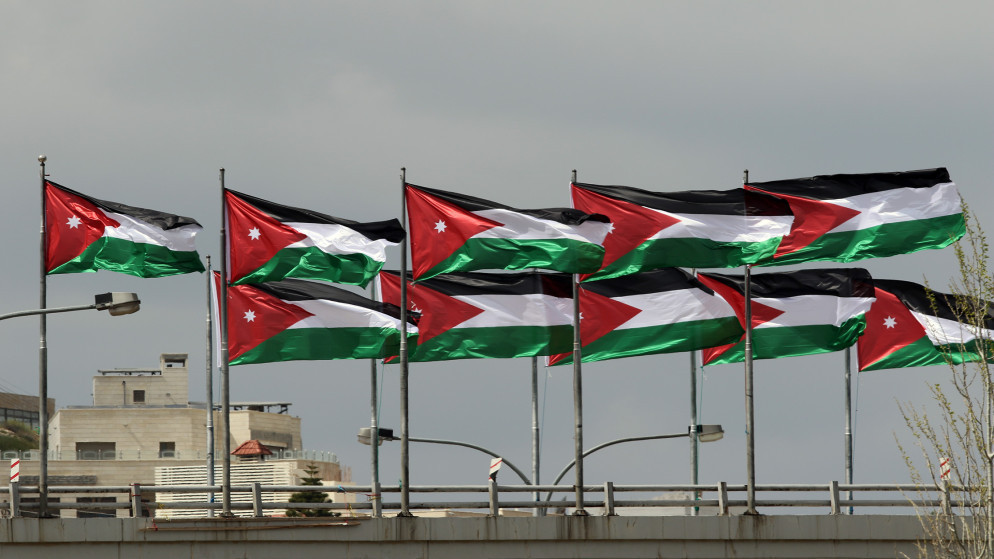 الأردنيون يحيون الذكرى السادسة ليوم العلم ..  104 سنوات والأردن سالما منعما