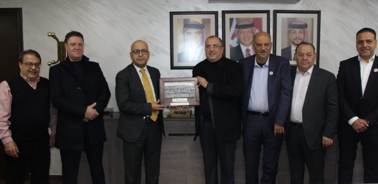 عبيدات يعرض  لملتقى اعمال الفلسطيني - نابلس فرص الاستثمار في المدن الصناعية الاردنية