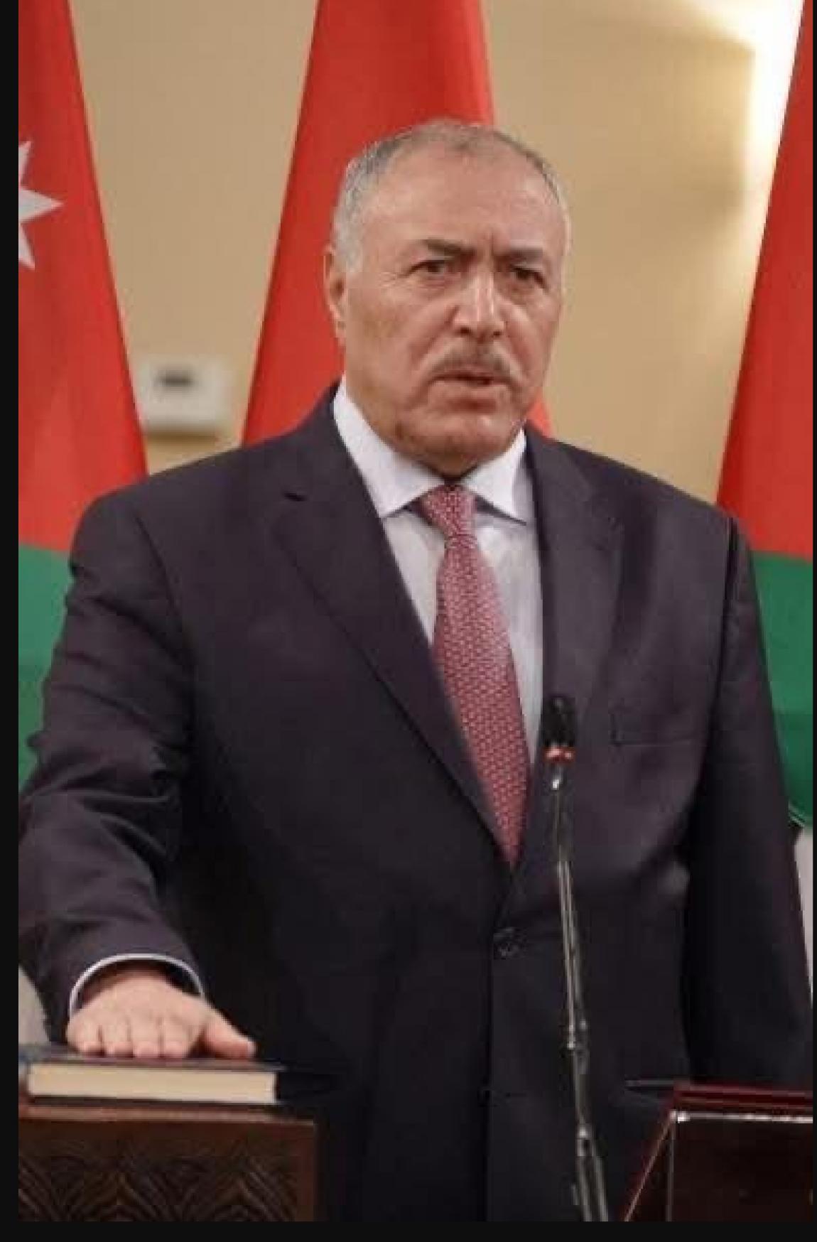 المحامي ليث الصاروم يبارك للدكتور غازي الزبن
